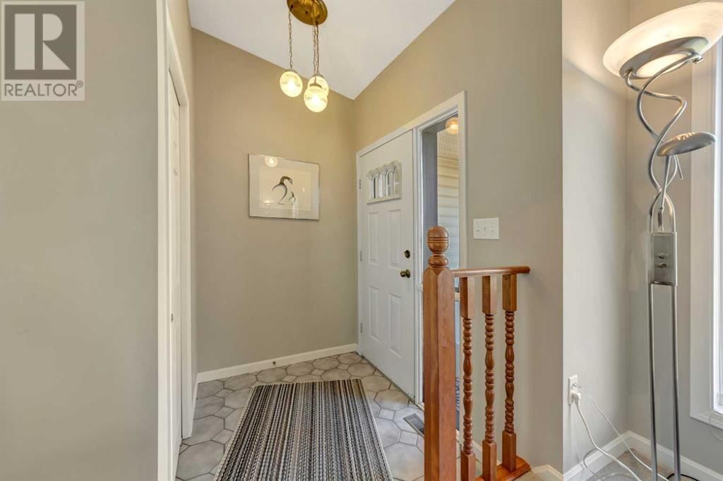 5801 40 STREET Image 3