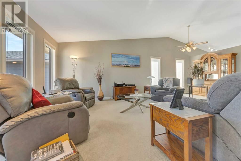 5801 40 STREET Image 4