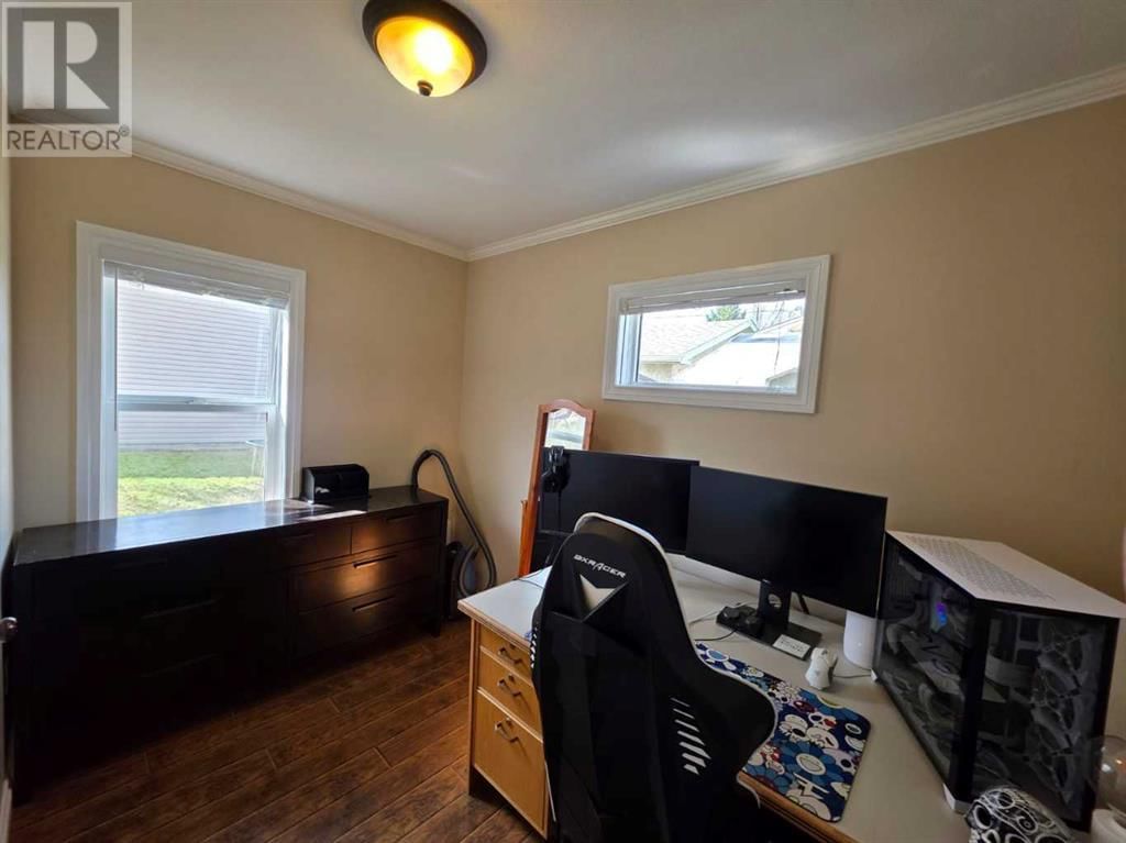 2112 17 STREET Image 12
