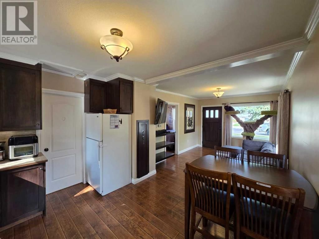2112 17 STREET Image 5