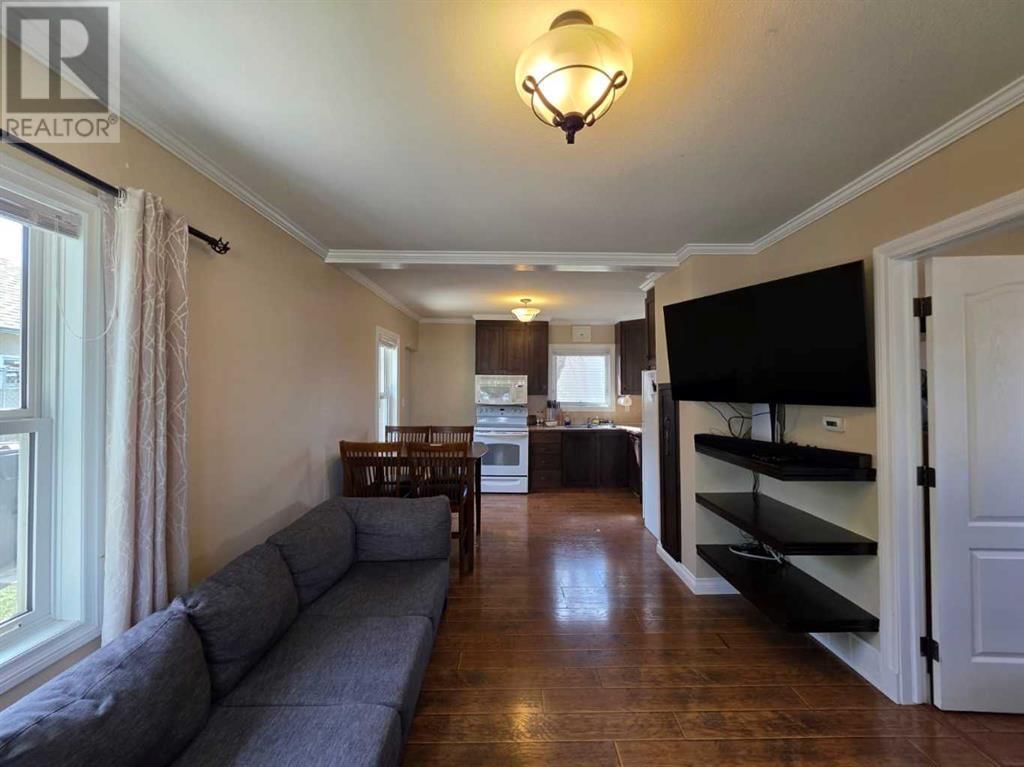 2112 17 STREET Image 7