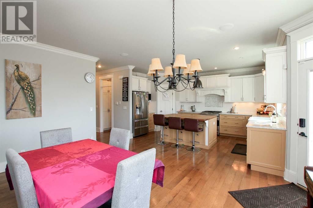 6 GROVE CLOSE Image 15