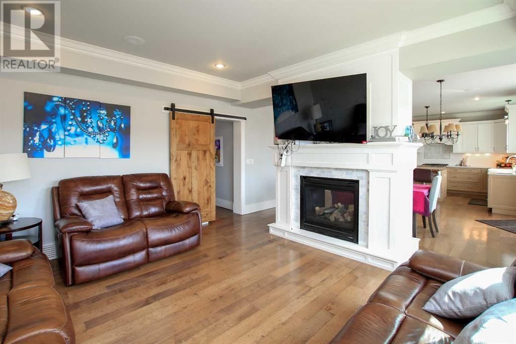 6 GROVE CLOSE Image 16