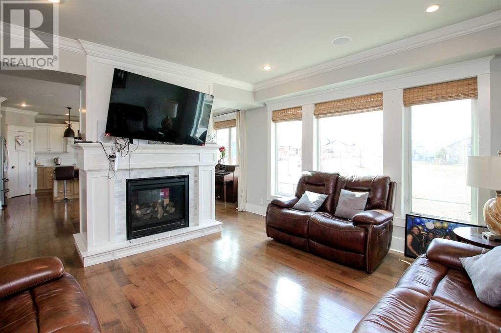 6 GROVE CLOSE Image 17