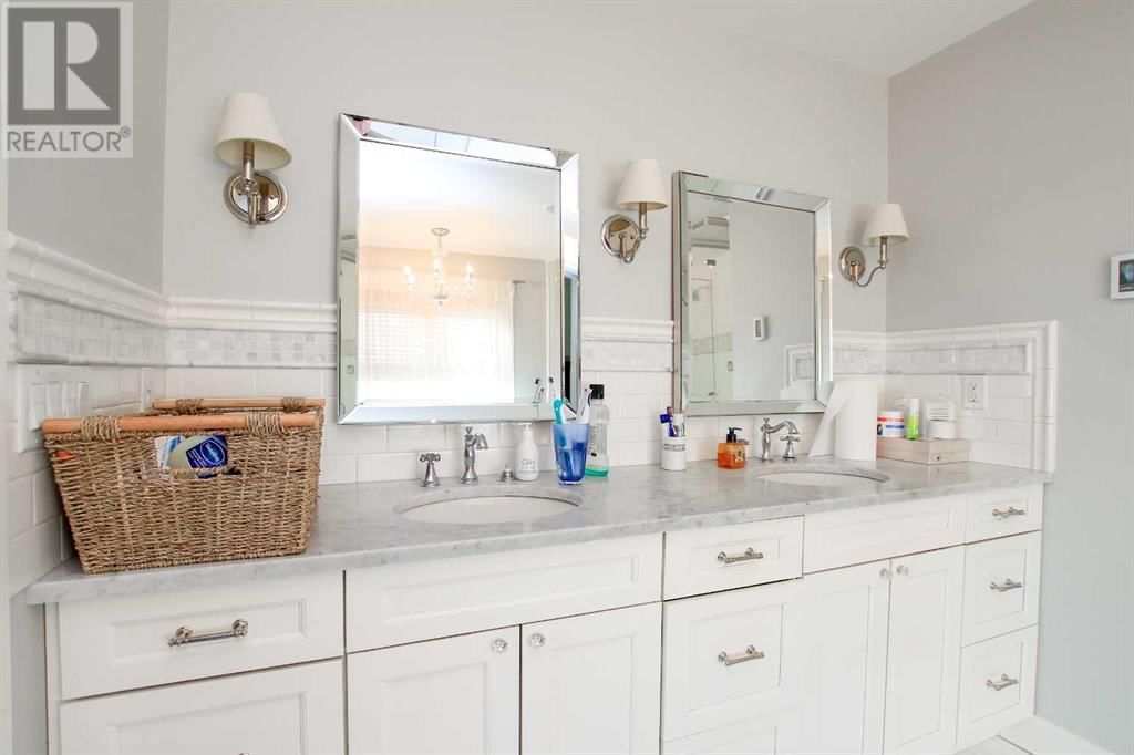 6 GROVE CLOSE Image 22
