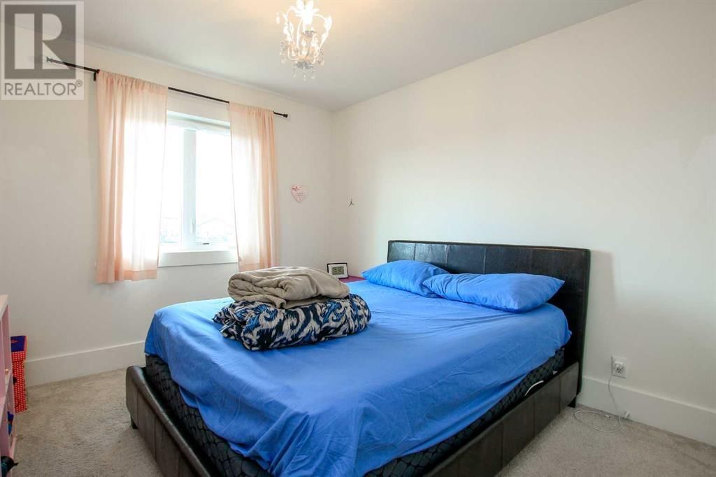 6 GROVE CLOSE Image 28