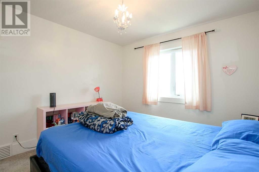 6 GROVE CLOSE Image 29