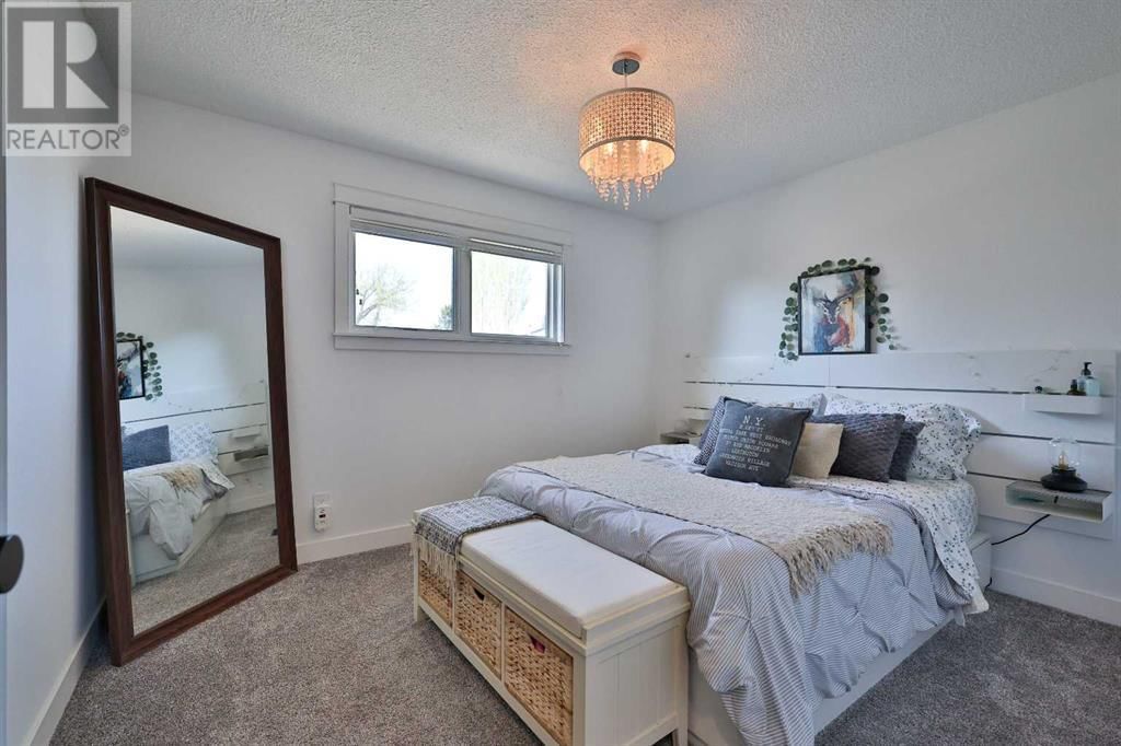 70 Honeysuckle Road North Lethbridge, Alberta