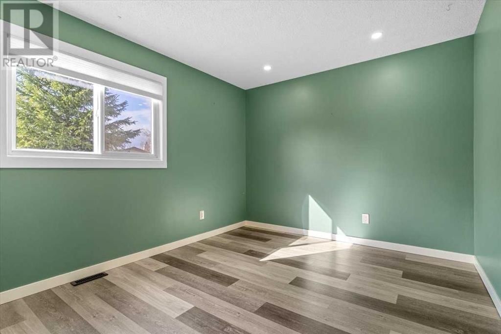 6906 94a Street Grande Prairie, Alberta