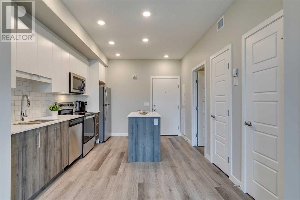 1605 17 STREET SOUTHEAST Image 5
