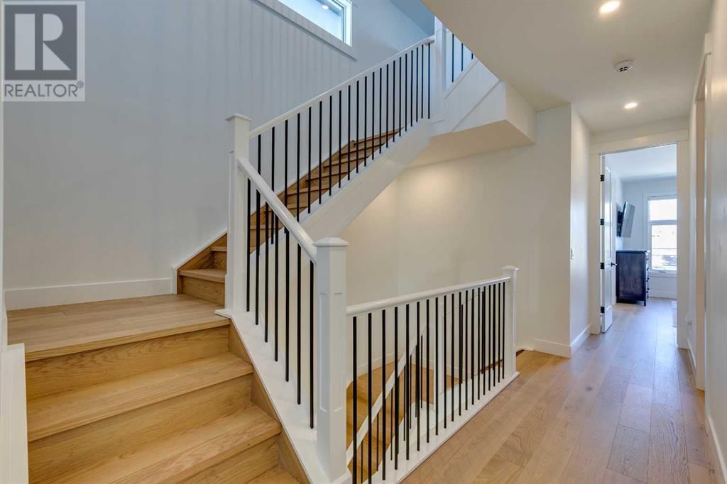 2116 27 AVENUE SOUTHWEST Image 29