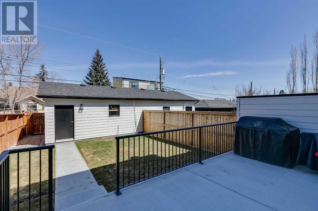 2116 27 AVENUE SOUTHWEST Image 44