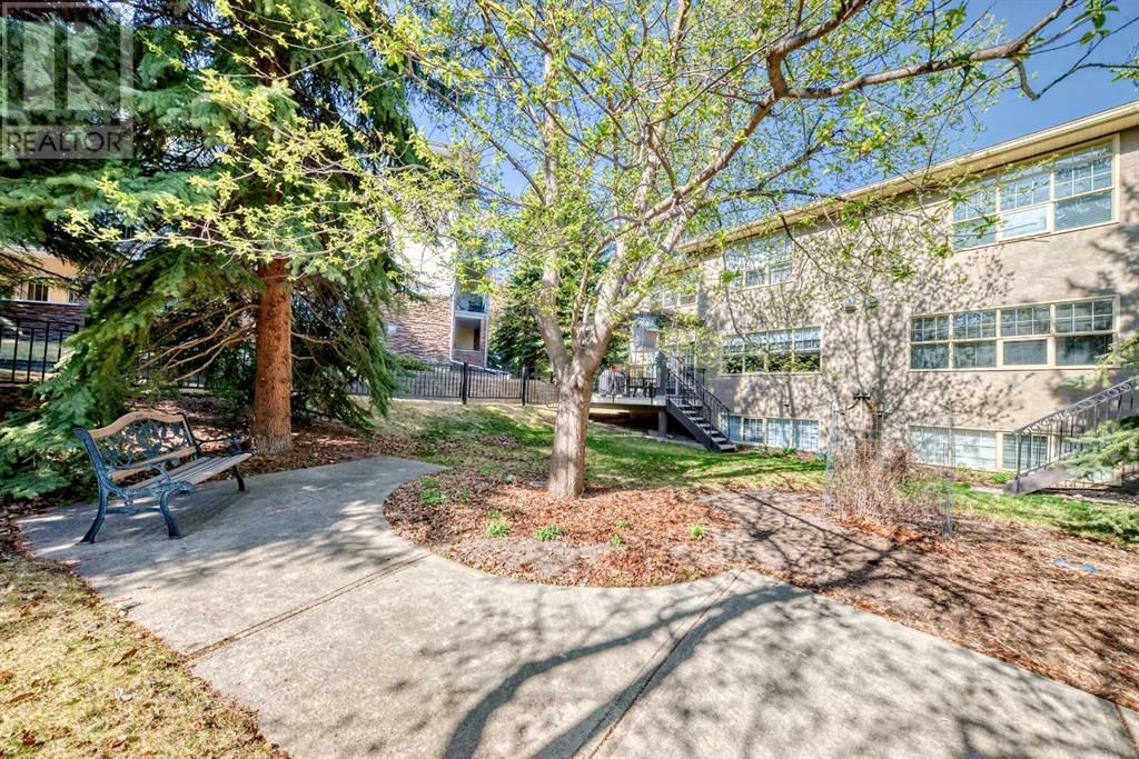 2031 PALERMO WAY SOUTHWEST Image 3