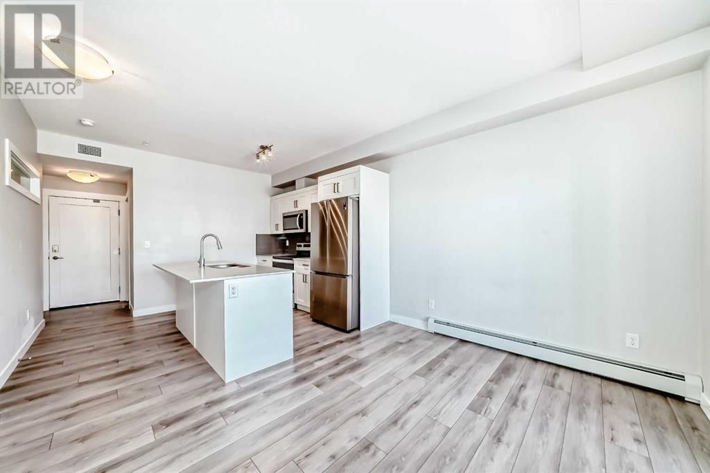 400 AUBURN MEADOWS COMMON Image 17