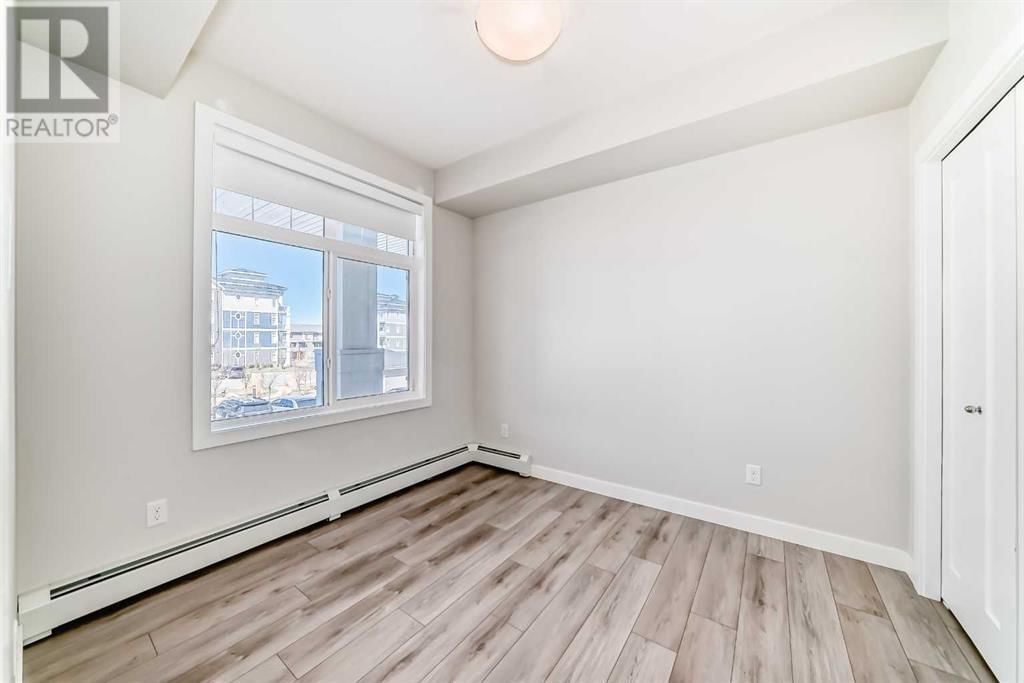 400 AUBURN MEADOWS COMMON Image 19