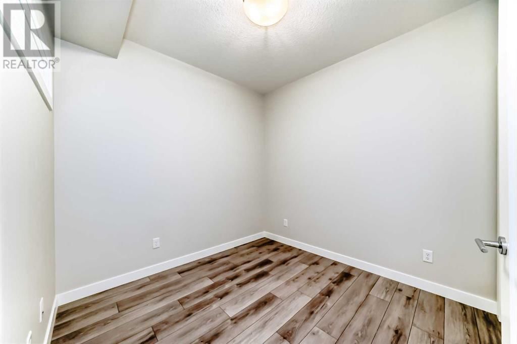 400 AUBURN MEADOWS COMMON Image 22