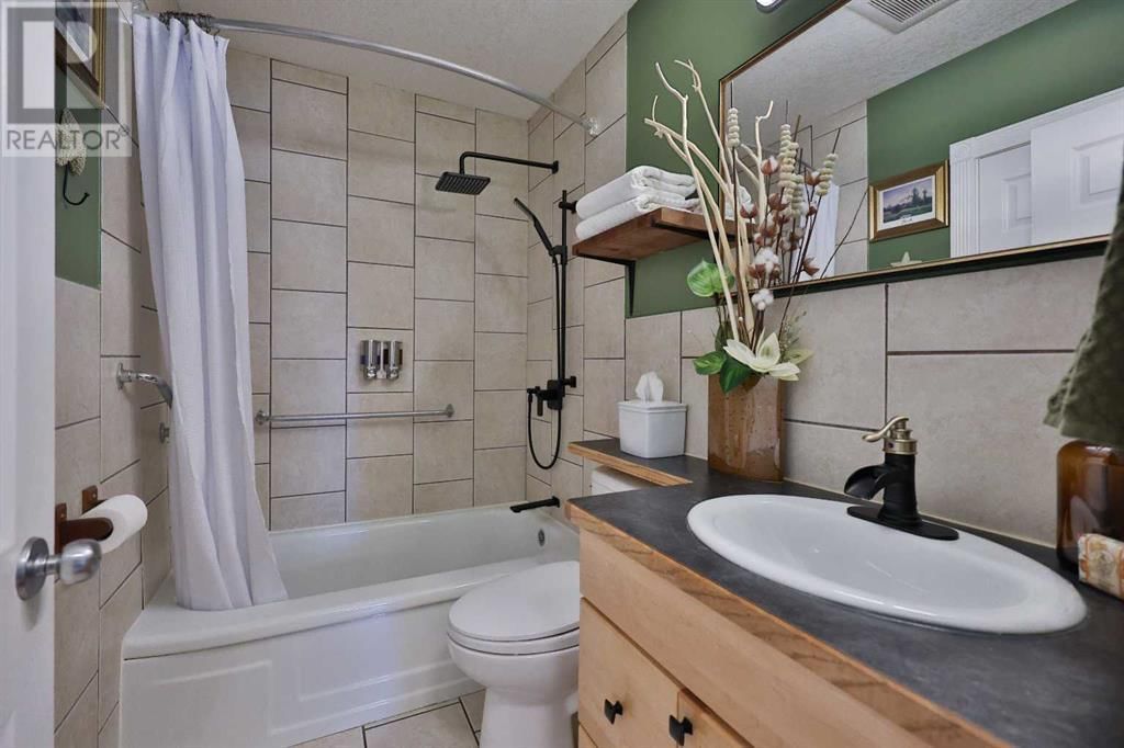 1115 12b Street North Lethbridge, Alberta