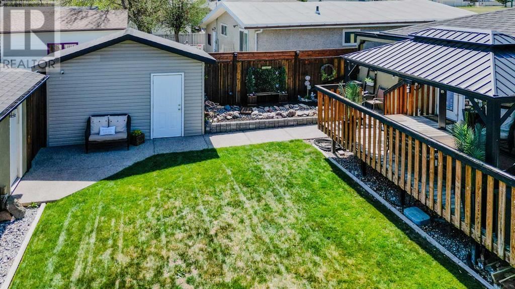 1115 12b Street North Lethbridge, Alberta