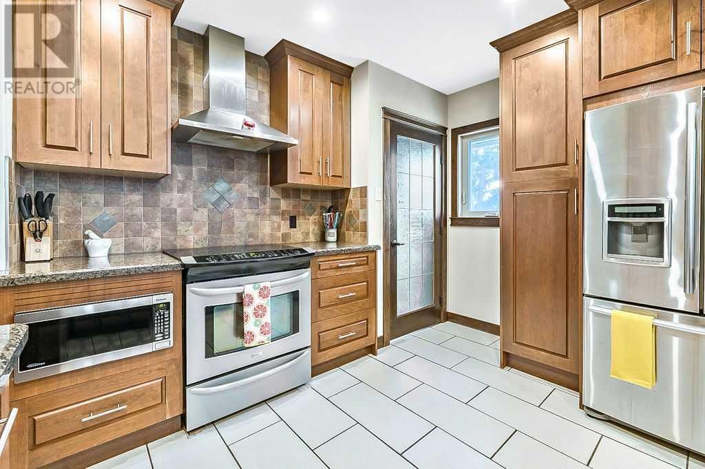 3203 27 STREET SOUTHWEST Image 18