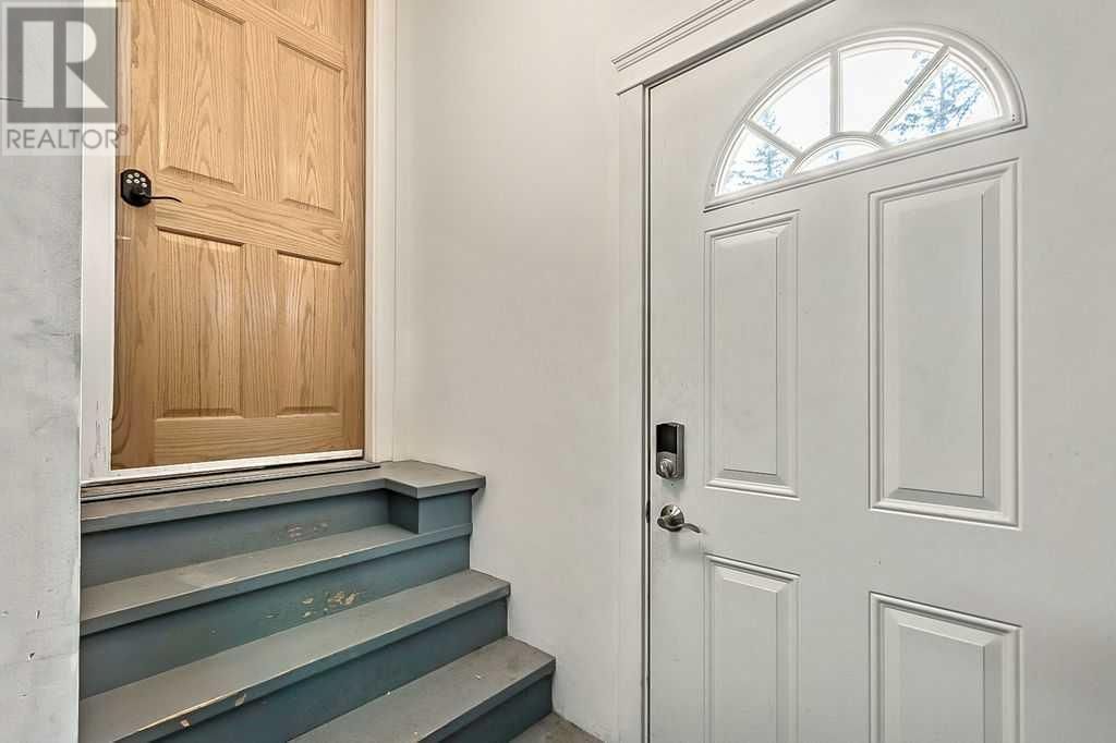 3203 27 STREET SOUTHWEST Image 35