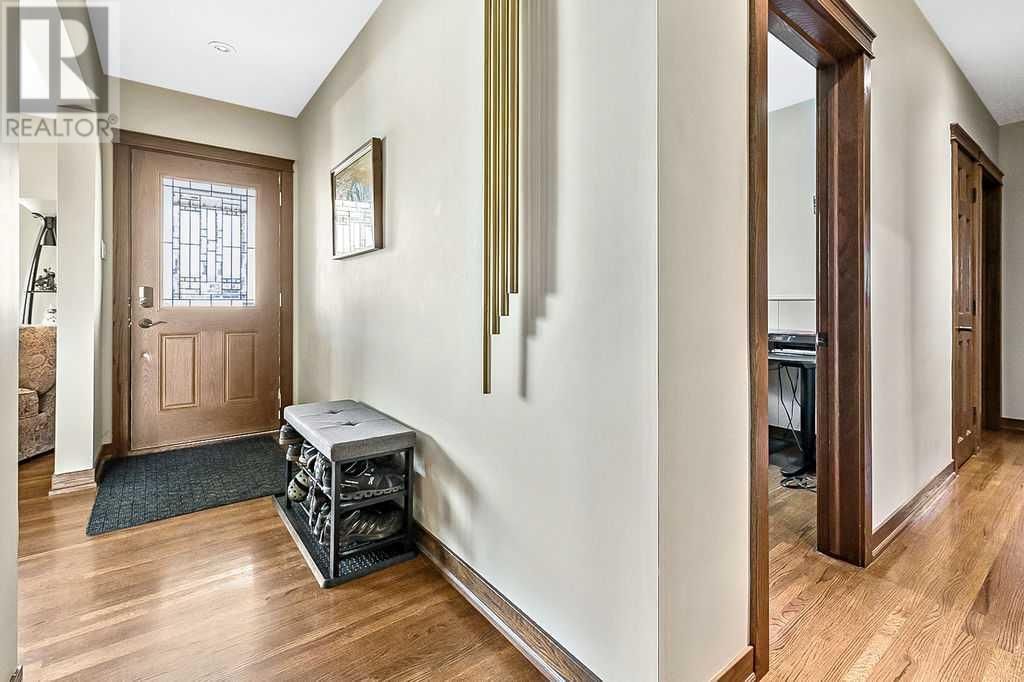 3203 27 STREET SOUTHWEST Image 6