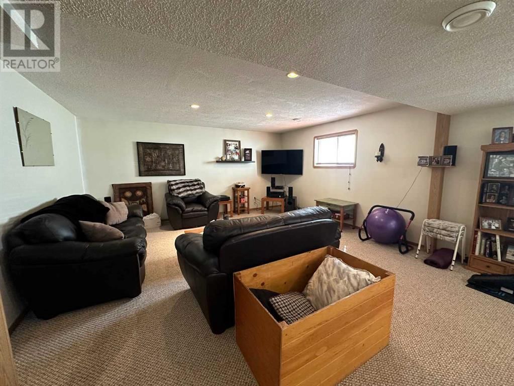 5505 43A STREET Image 23