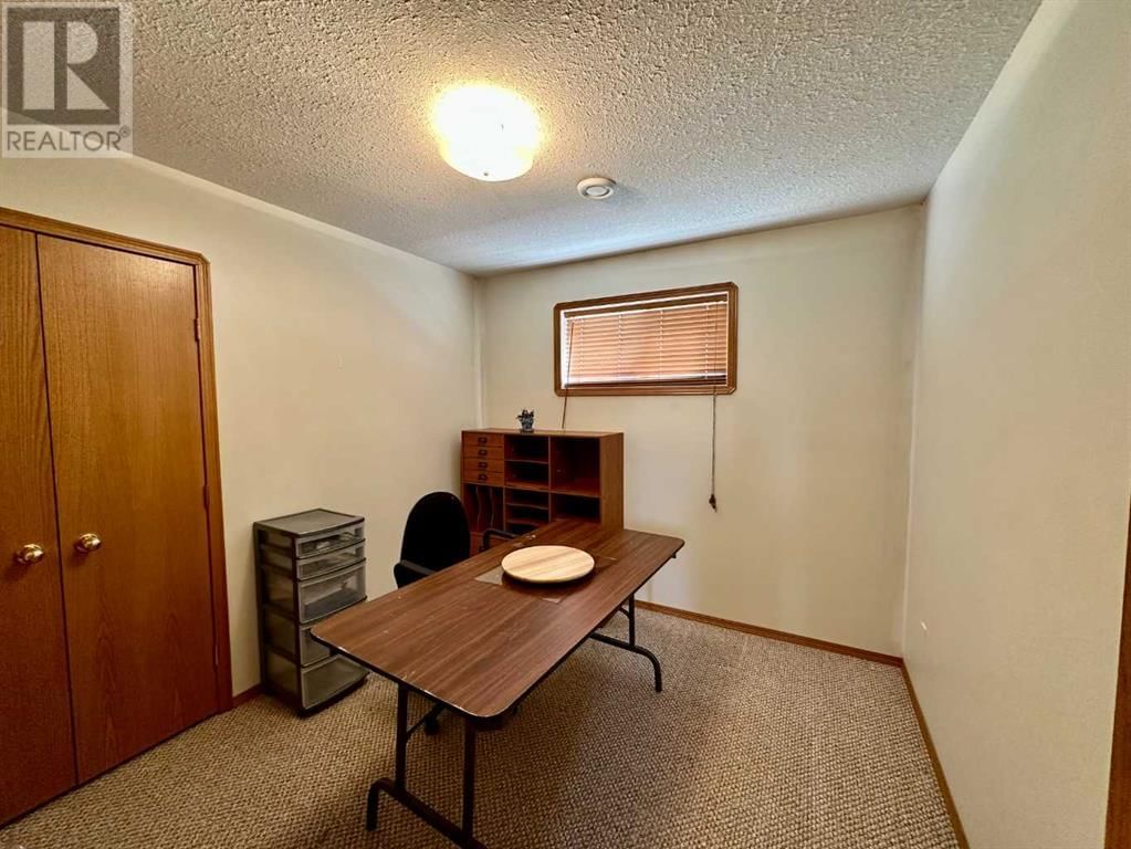 5505 43A STREET Image 24