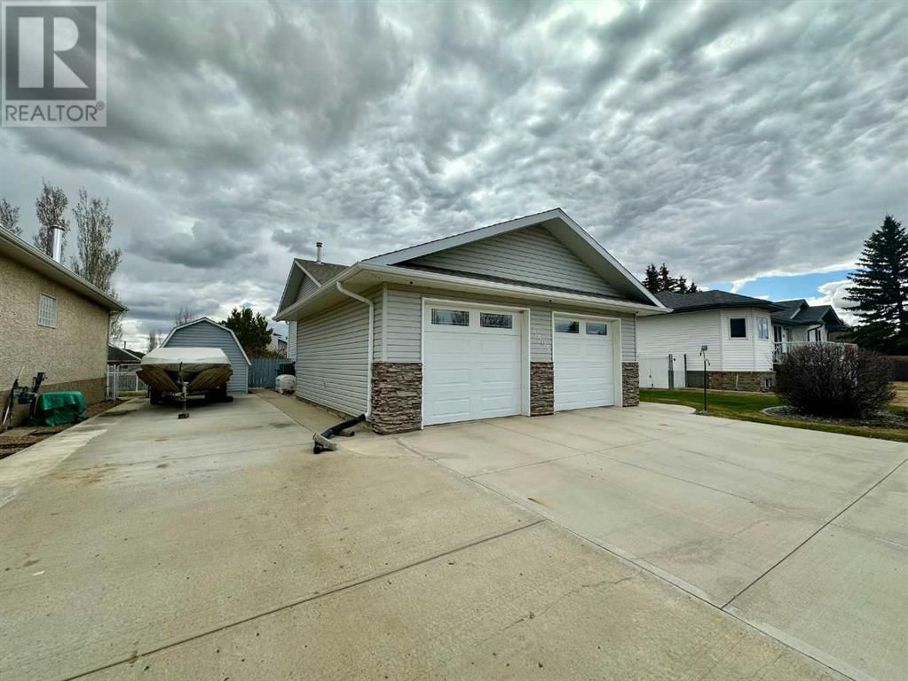 5505 43A STREET Image 4