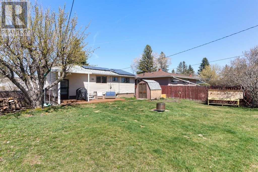 112 FAIRVIEW CRESCENT SOUTHEAST Image 32