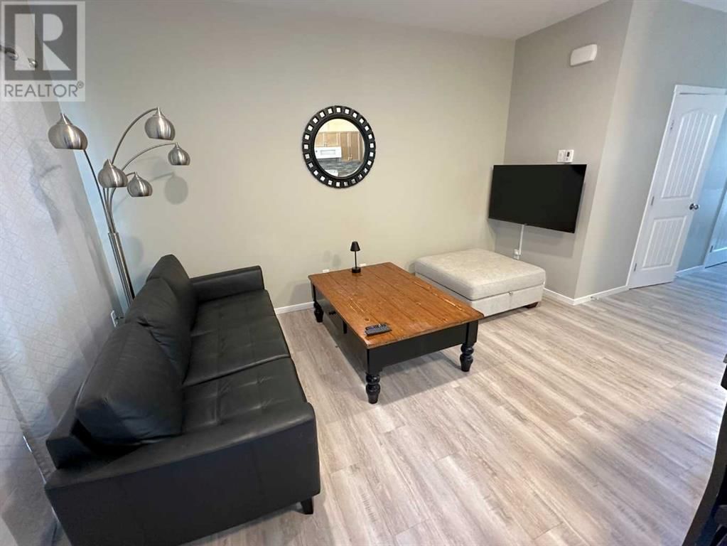 1004 MINTO STREET Image 8