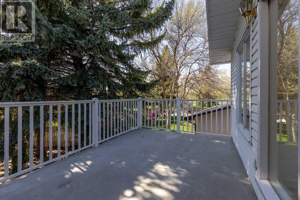 18 Queens Road West Lethbridge, Alberta
