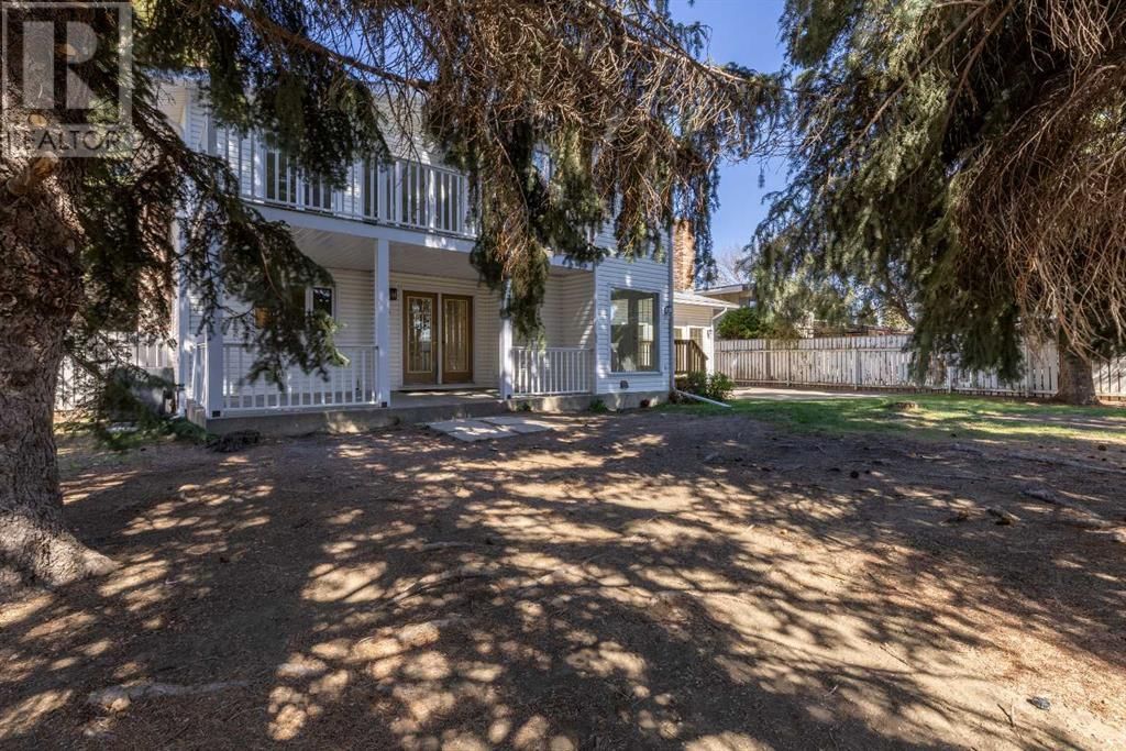18 Queens Road West Lethbridge, Alberta