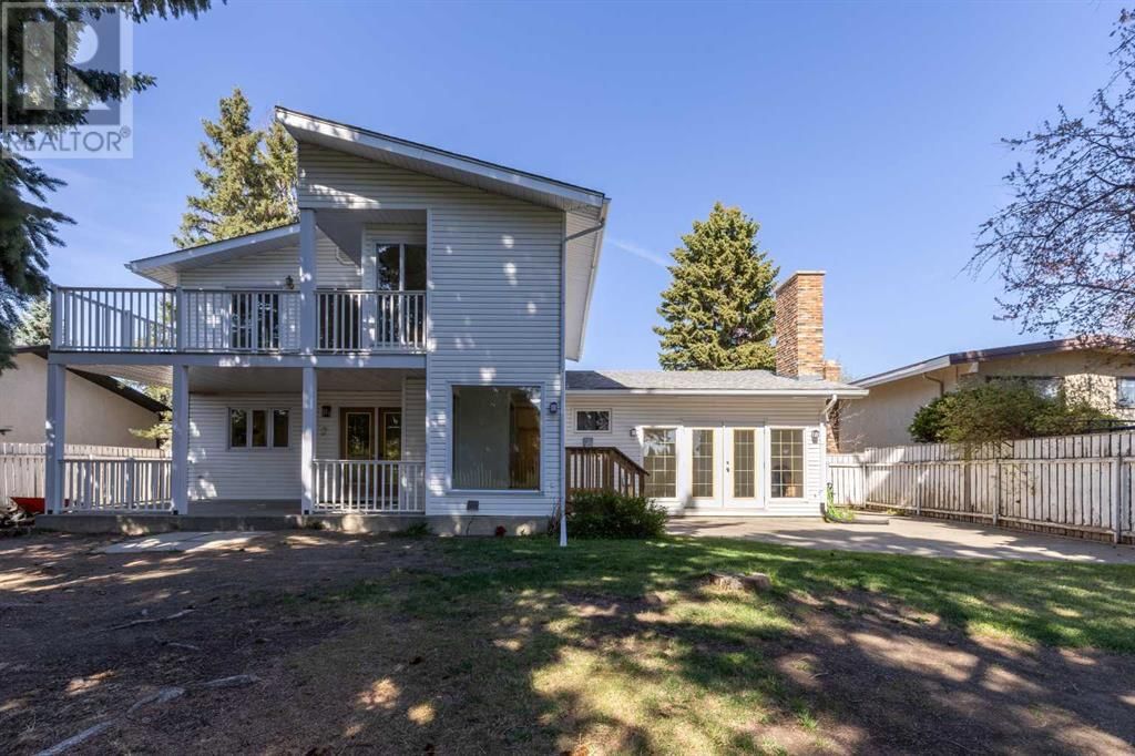 18 Queens Road West Lethbridge, Alberta