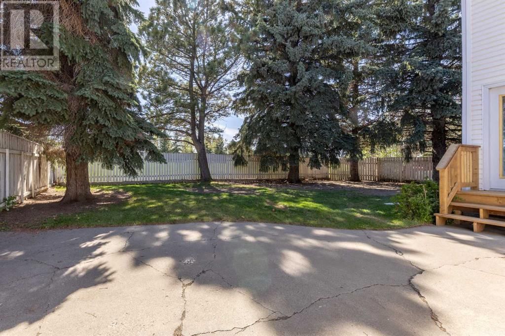 18 Queens Road West Lethbridge, Alberta
