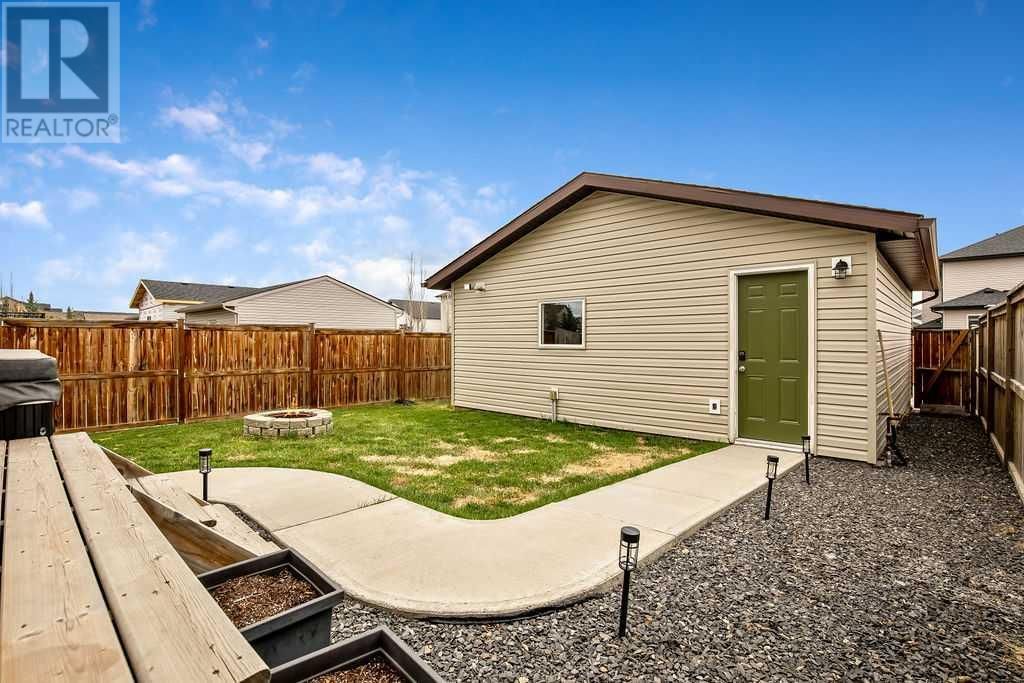 115 DRAKE LANDING LOOP Image 30