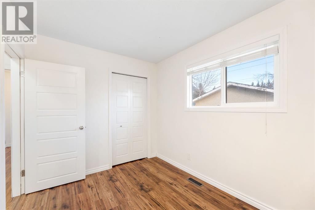 5112 48 STREET NORTHWEST Image 14