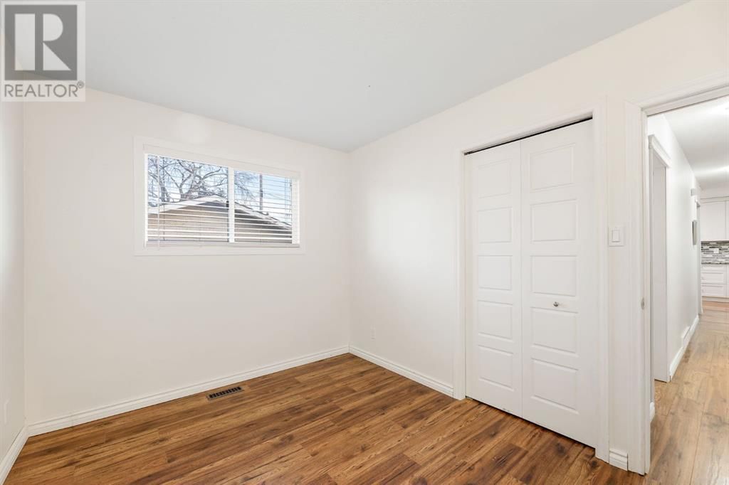 5112 48 STREET NORTHWEST Image 16
