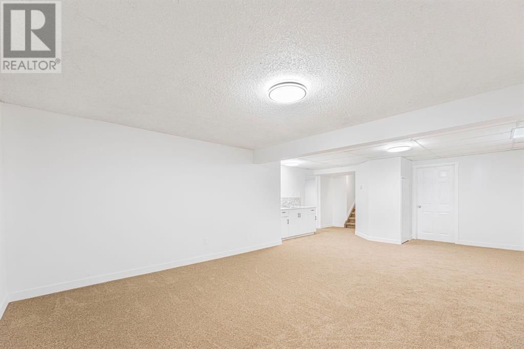 5112 48 STREET NORTHWEST Image 21