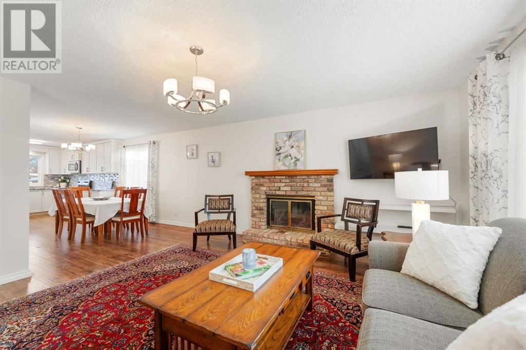 5112 48 STREET NORTHWEST Image 3
