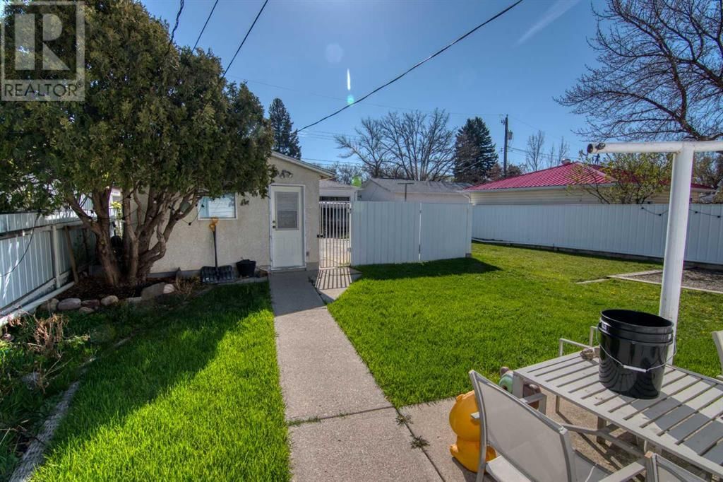 1117 19 Street South Lethbridge, Alberta