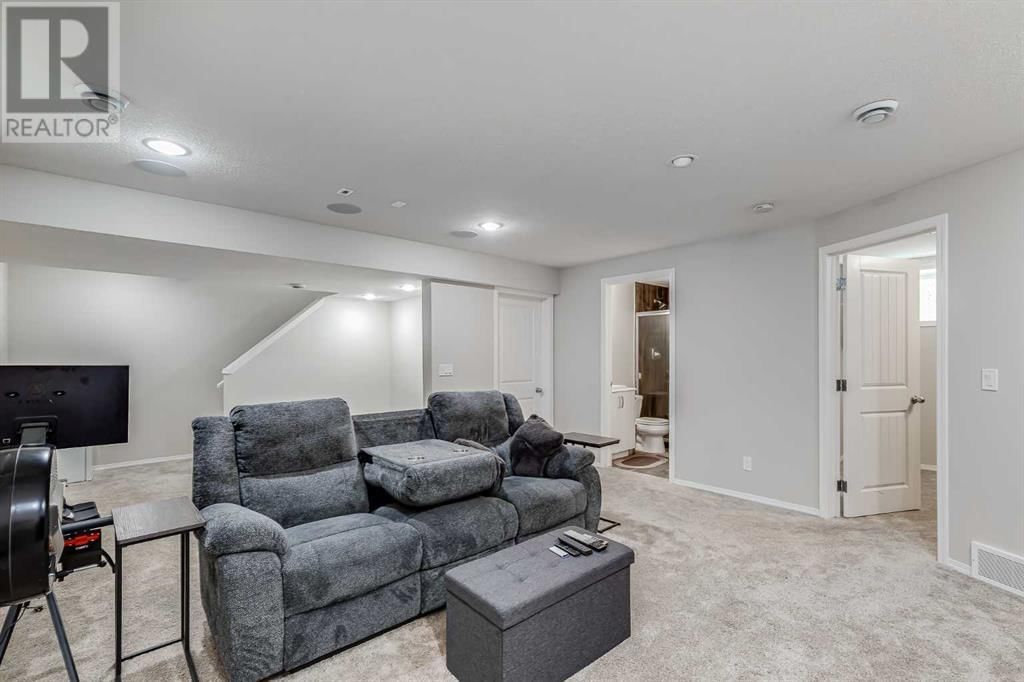 270 KINGS HEIGHTS DRIVE SOUTHEAST Image 23