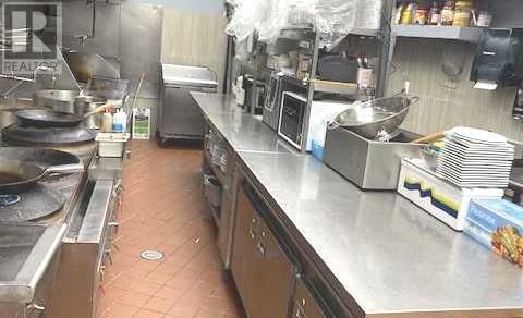 9737 MACLEOD TRAIL SOUTHWEST Image 6