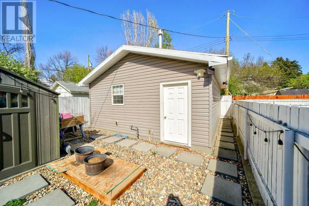 715 15 Street South Lethbridge, Alberta