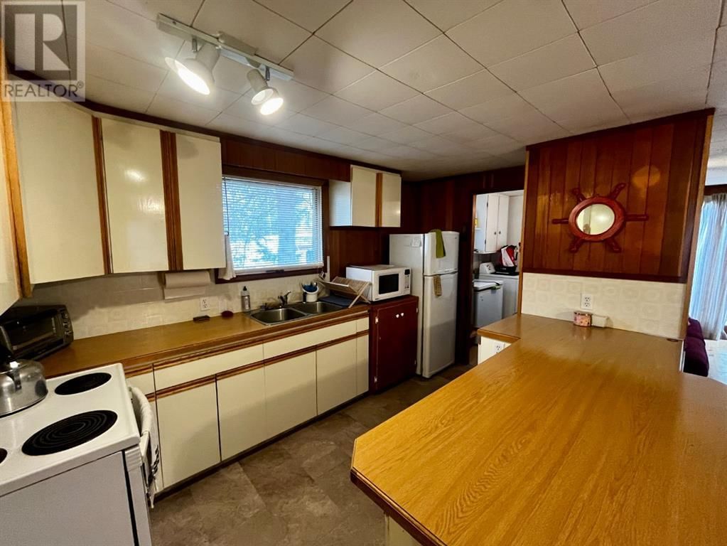 2333 3RD STREET Image 9