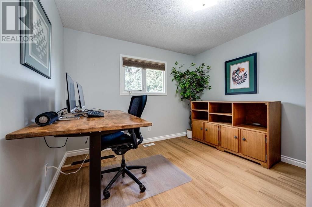 136 MCLEVIN CRESCENT Image 15