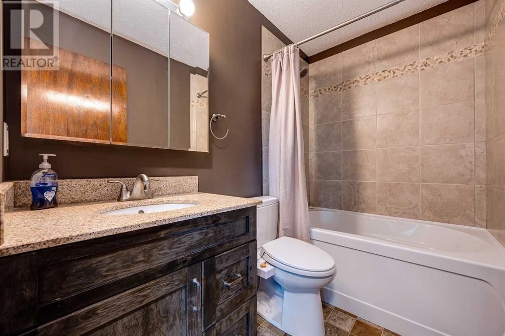 136 MCLEVIN CRESCENT Image 16