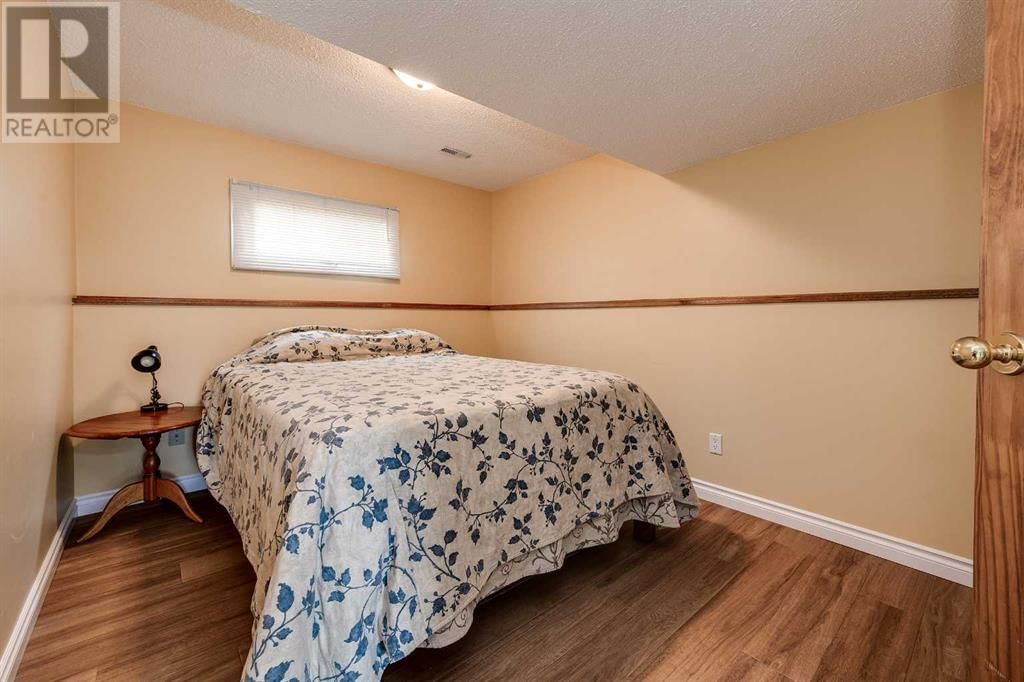 136 MCLEVIN CRESCENT Image 17