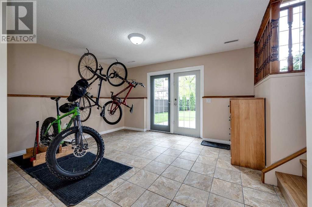 136 MCLEVIN CRESCENT Image 21