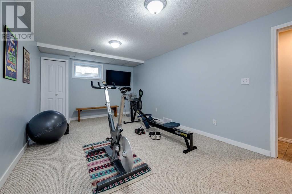136 MCLEVIN CRESCENT Image 22