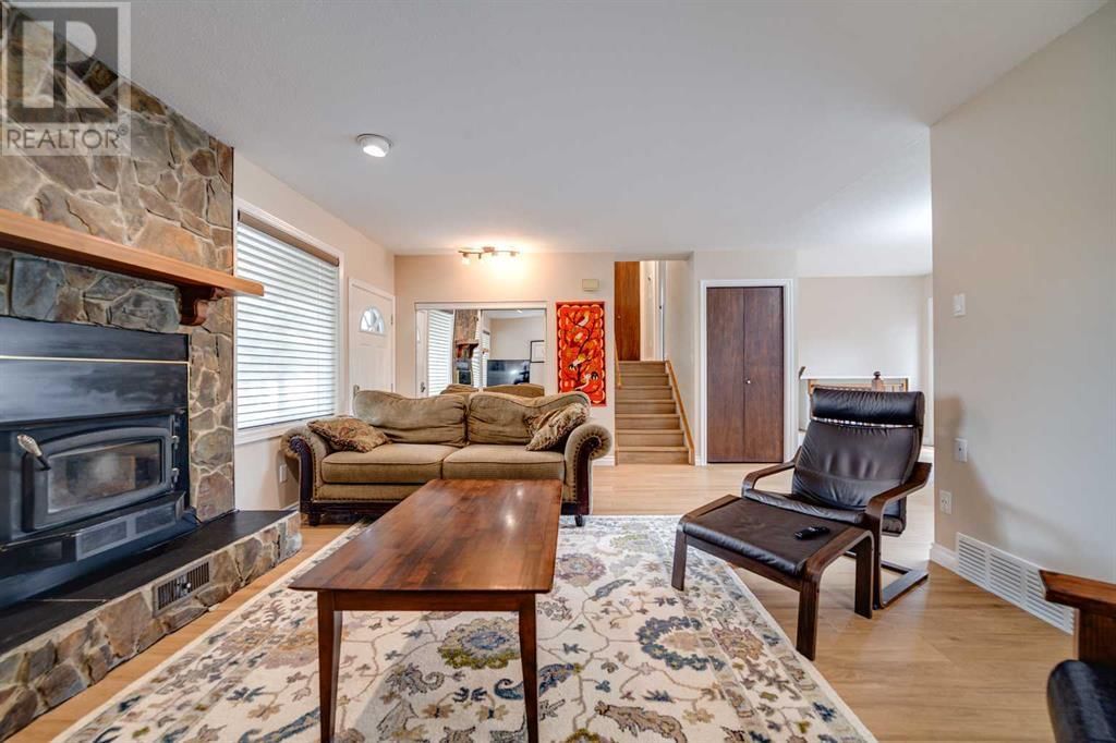 136 MCLEVIN CRESCENT Image 9